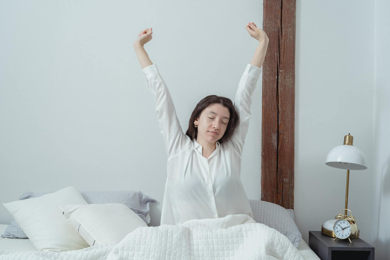 Scegliere il giusto pigiama: la chiave per un sonno ristoratore e una giornata produttiva